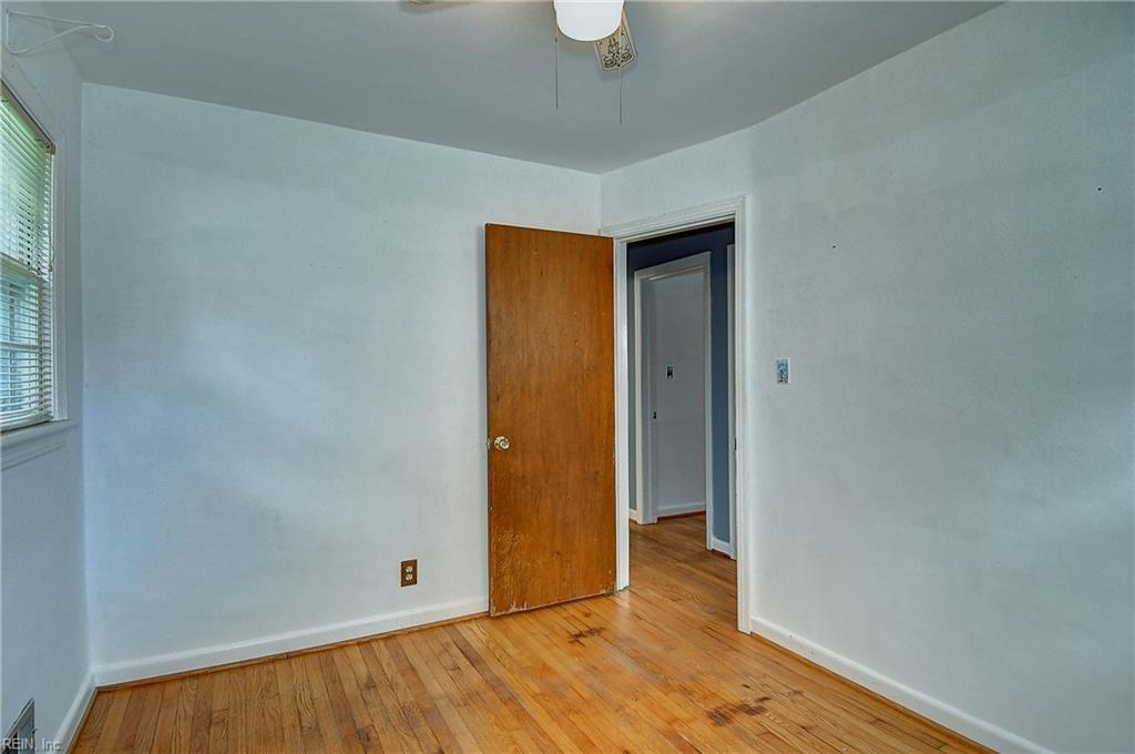 2905 Pinewood Dr Property Photo 6