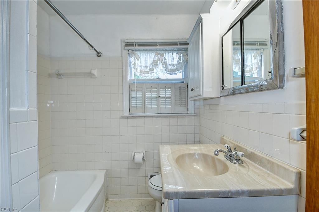 2905 Pinewood Dr Property Photo 7