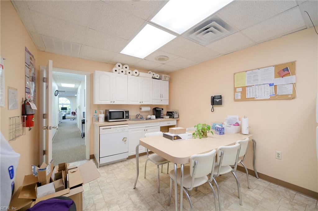 401 Oyster Point Rd Property Photo 18