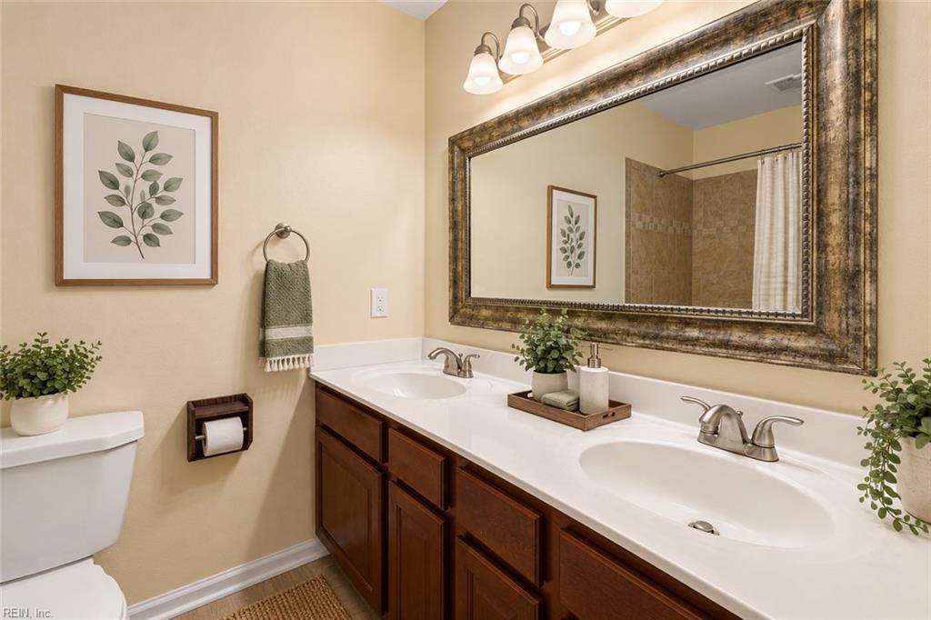 2845 Earlscourt Ave Property Photo 12