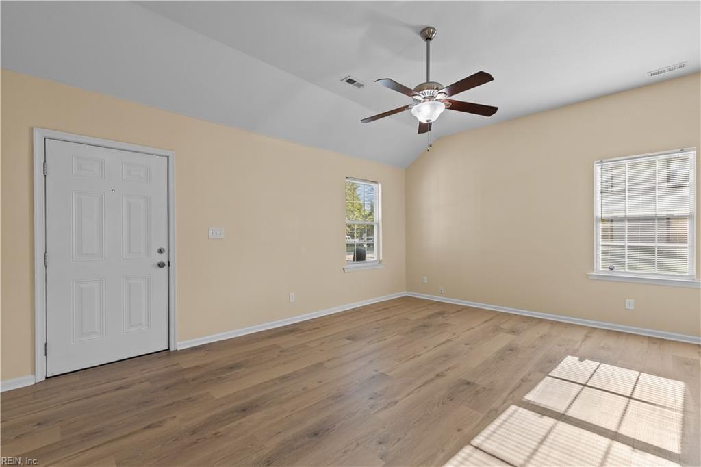 2845 Earlscourt Ave Property Photo 20
