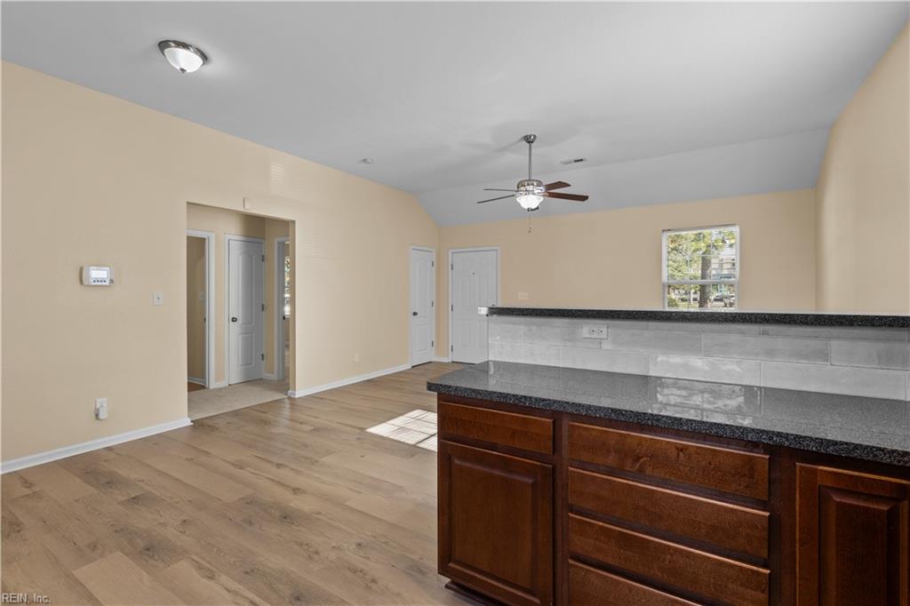 2845 Earlscourt Ave Property Photo 24