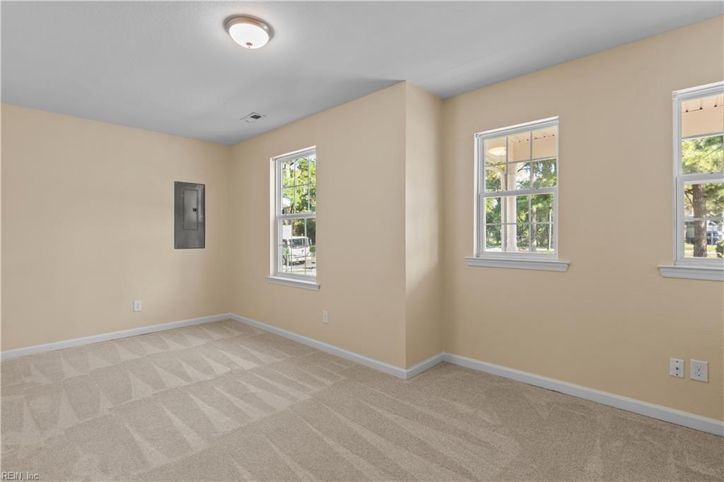 2845 Earlscourt Ave Property Photo 27