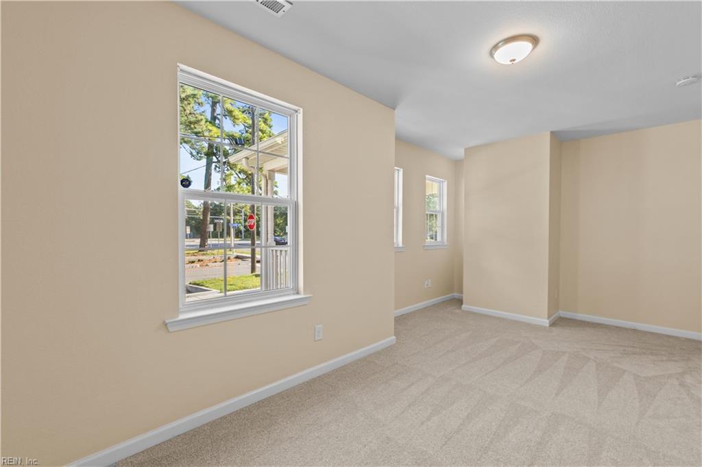 2845 Earlscourt Ave Property Photo 28