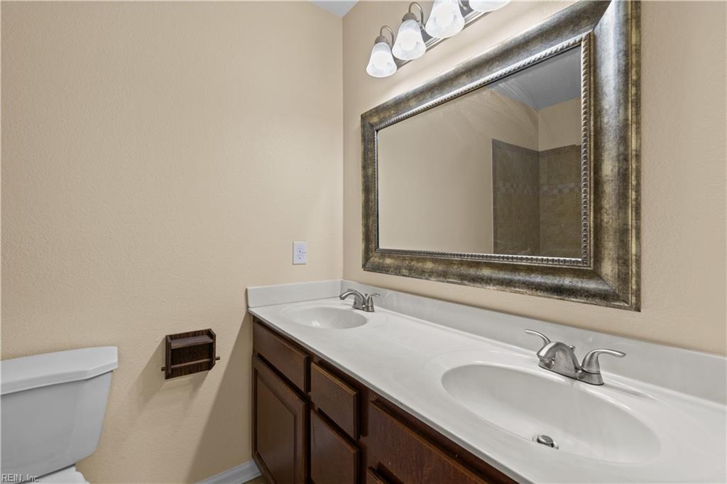 2845 Earlscourt Ave Property Photo 38