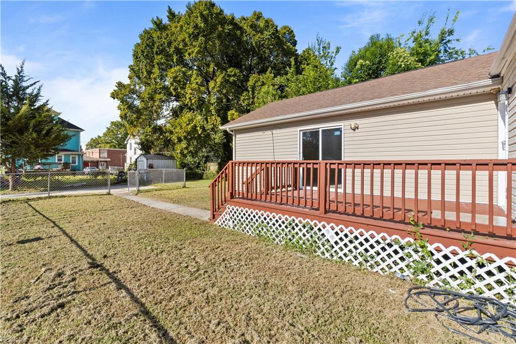 2845 Earlscourt Ave Property Photo 44