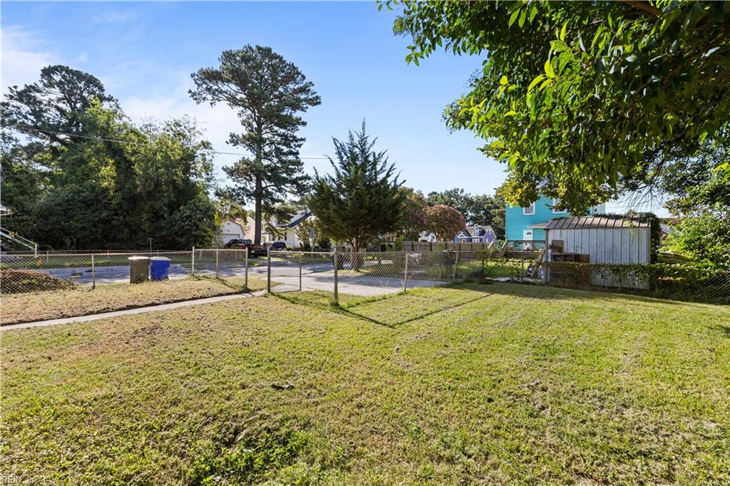 2845 Earlscourt Ave Property Photo 48