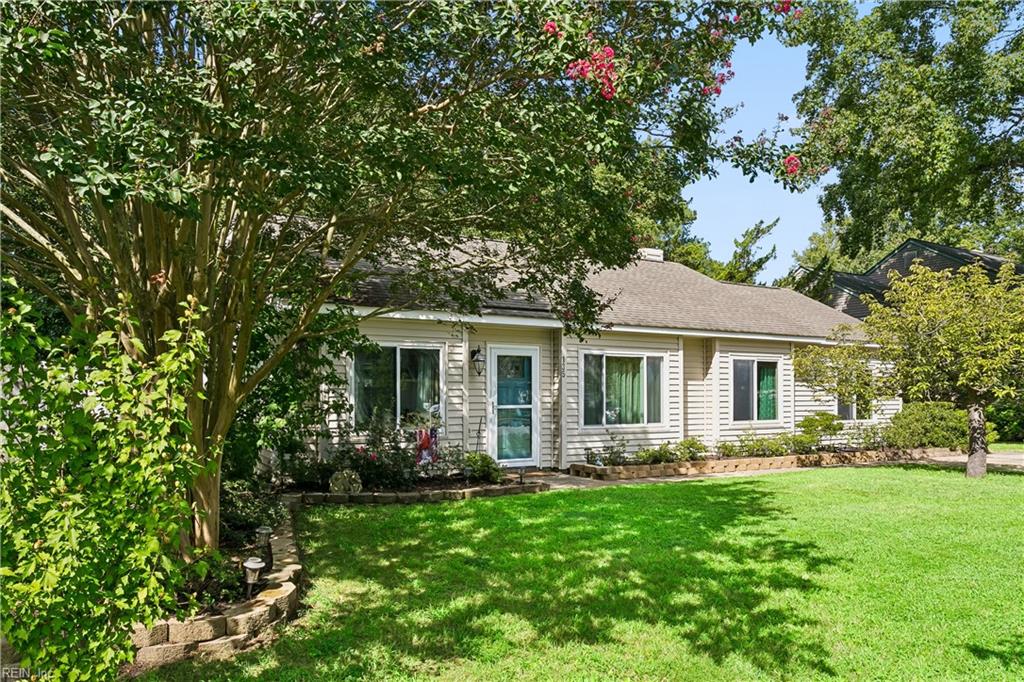 135 Springdale Way Property Photo 2