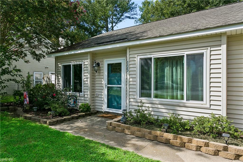 135 Springdale Way Property Photo 4