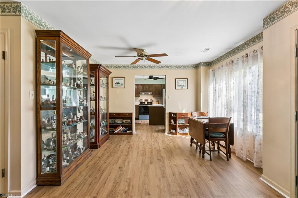 135 Springdale Way Property Photo 12