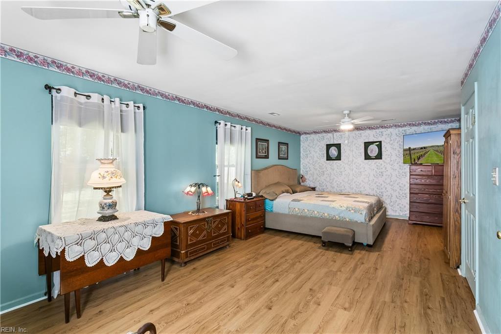135 Springdale Way Property Photo 25