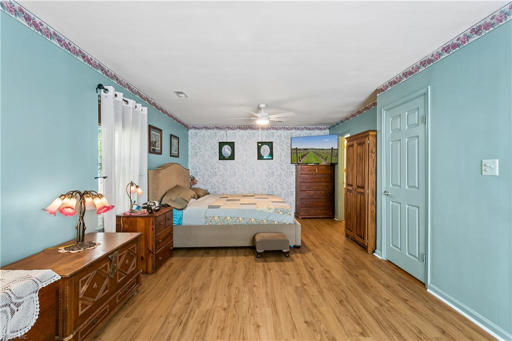 135 Springdale Way Property Photo 26
