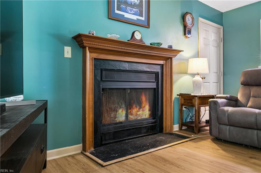 135 Springdale Way Property Photo 30