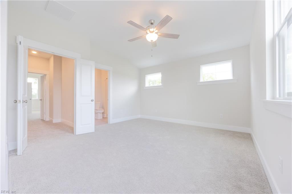 900 Jennings Ln Property Photo 17
