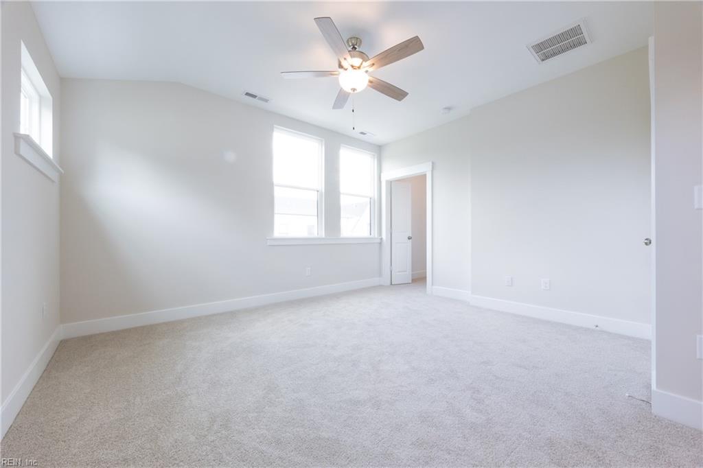900 Jennings Ln Property Photo 18