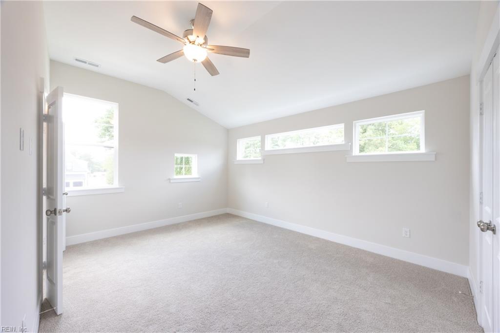 900 Jennings Ln Property Photo 22