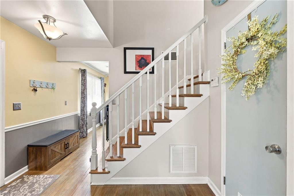 8 Fort Worth St Property Photo 4
