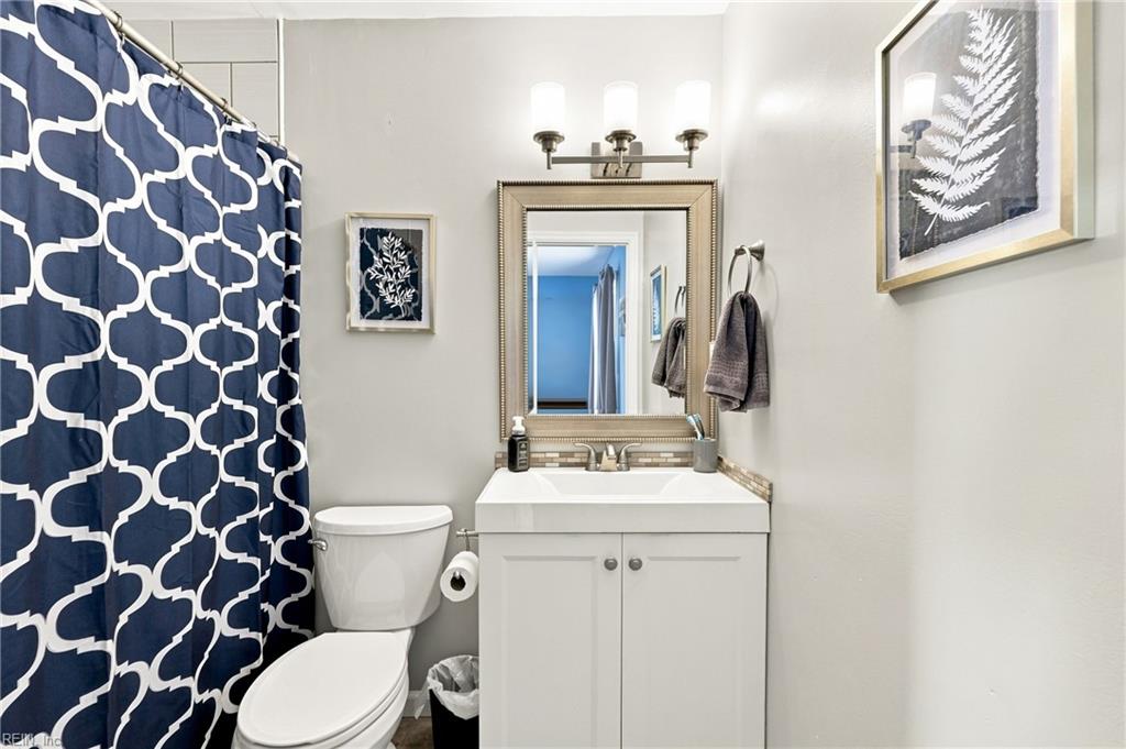 8 Fort Worth St Property Photo 27