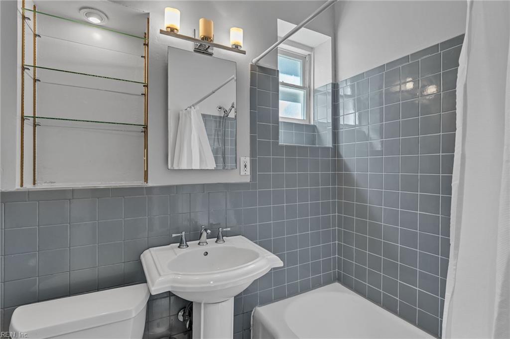 1031 Redgate Ave Property Photo 26
