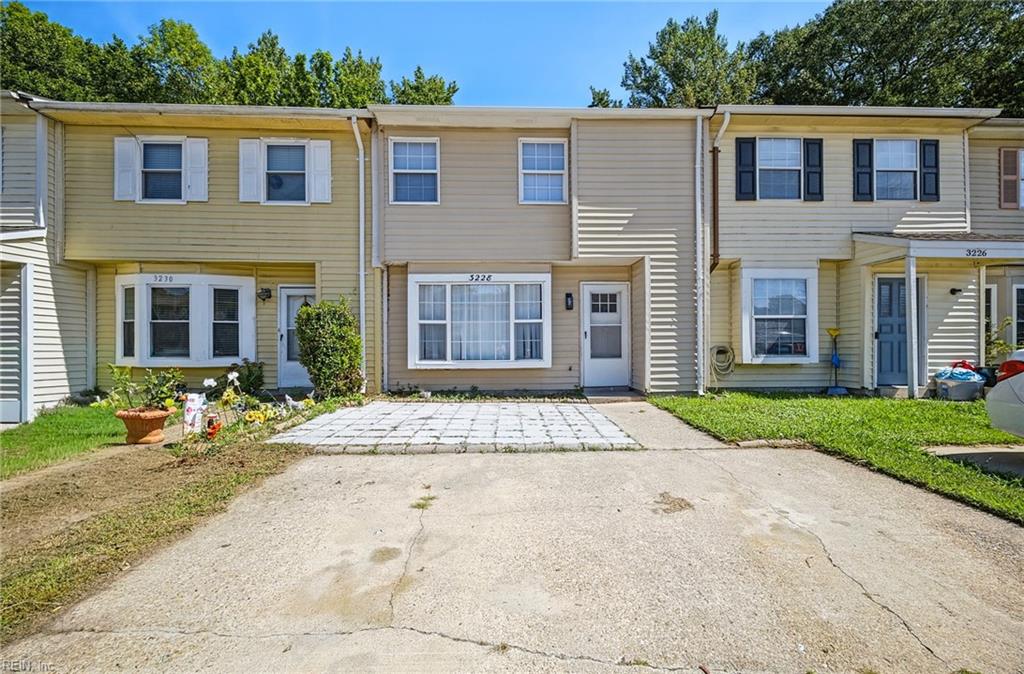 3228 Scarborough Way Property Photo 4