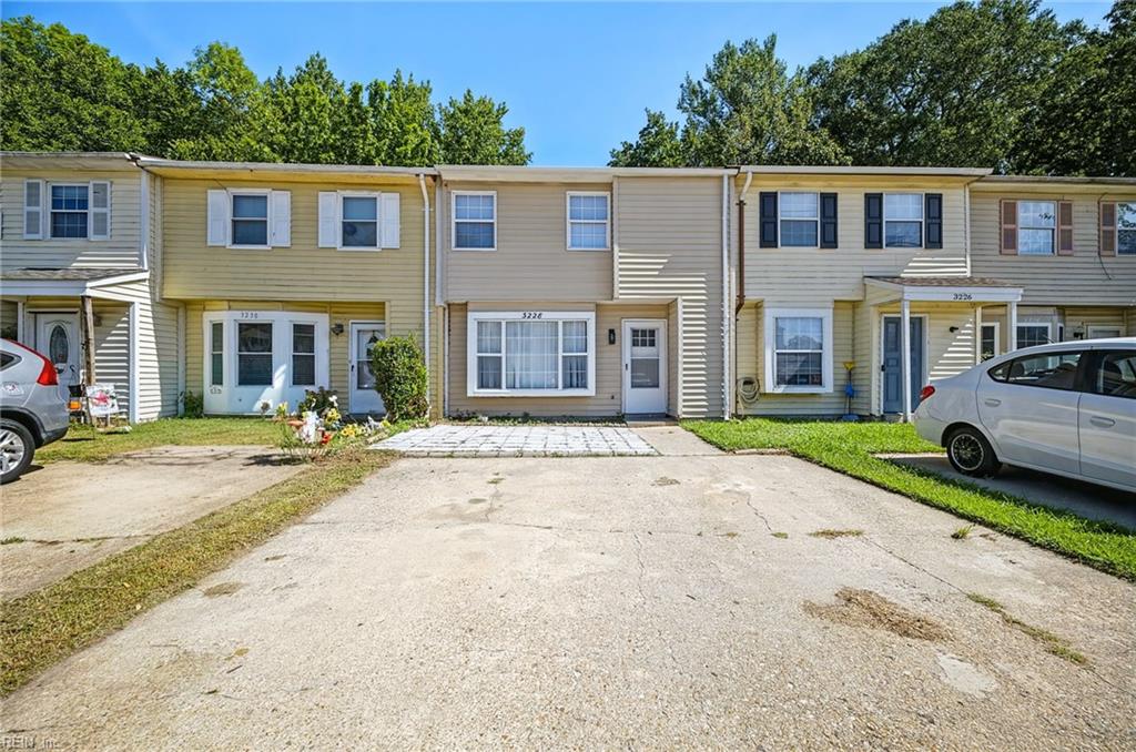 3228 Scarborough Way Property Photo 6