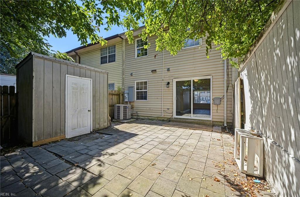 3228 Scarborough Way Property Photo 34