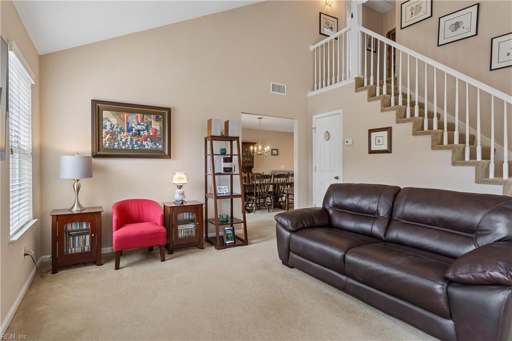 2101 Westgate Cir Property Photo 5
