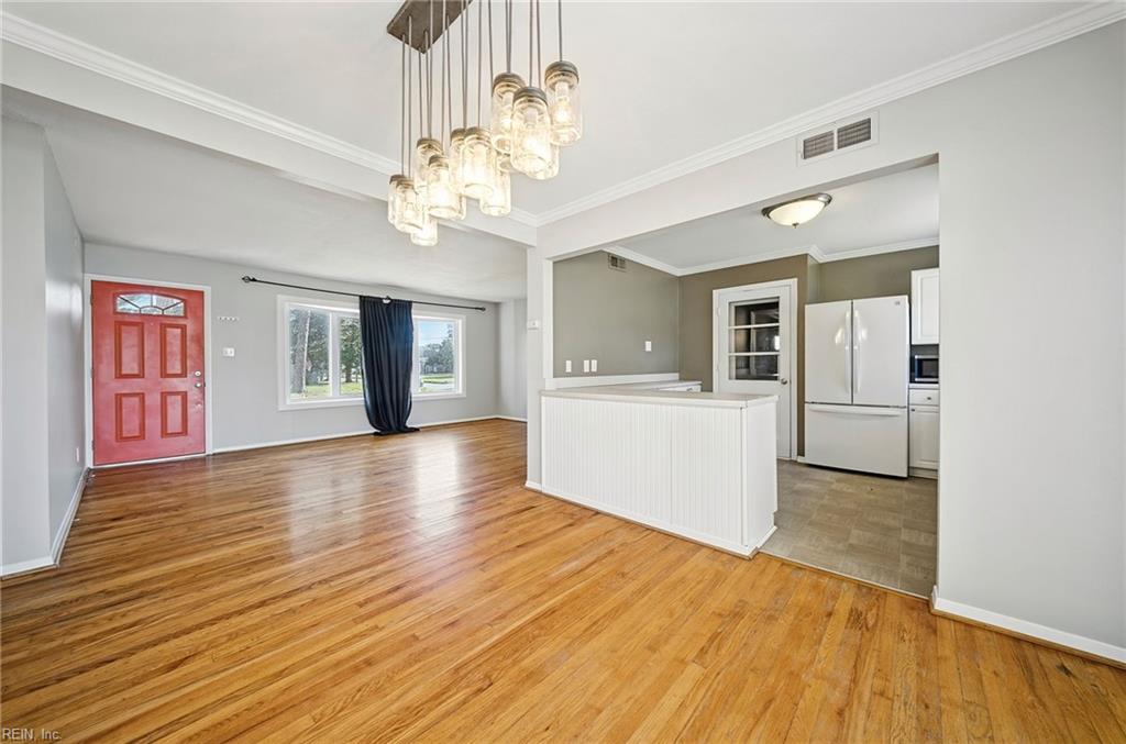 2225 Helsley Ave Property Photo 7