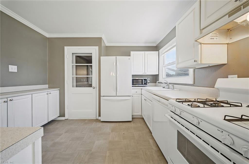 2225 Helsley Ave Property Photo 11