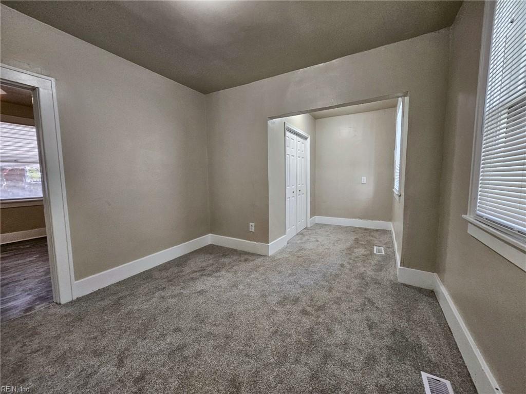 834 31st St Property Photo 10