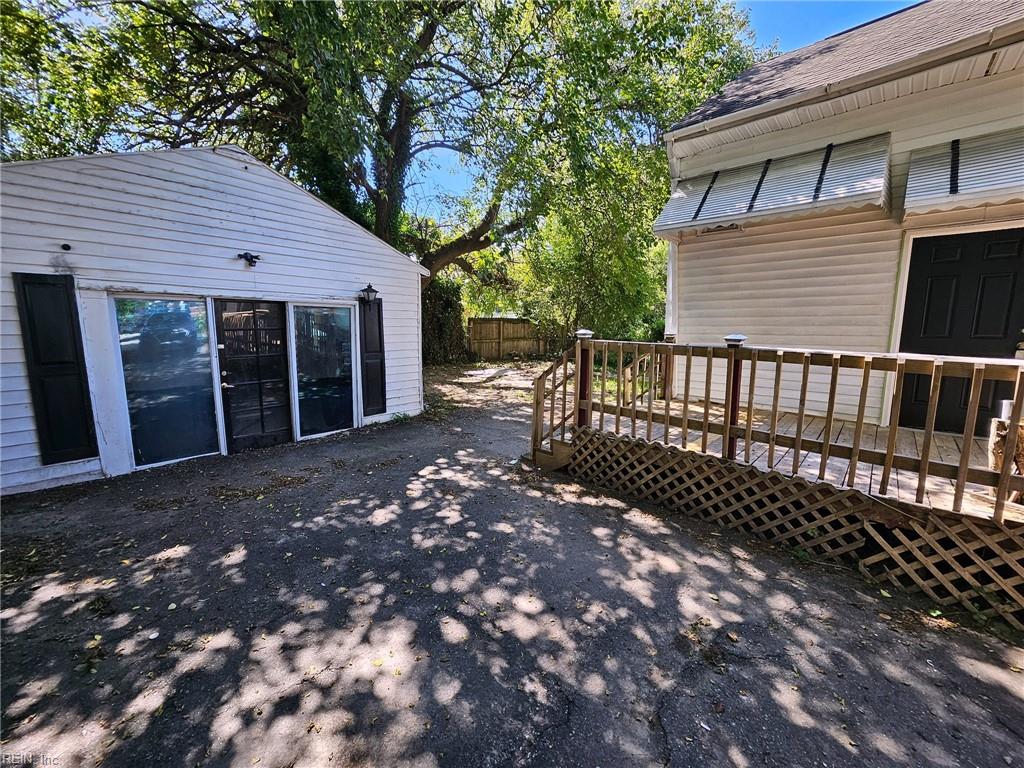 834 31st St Property Photo 14