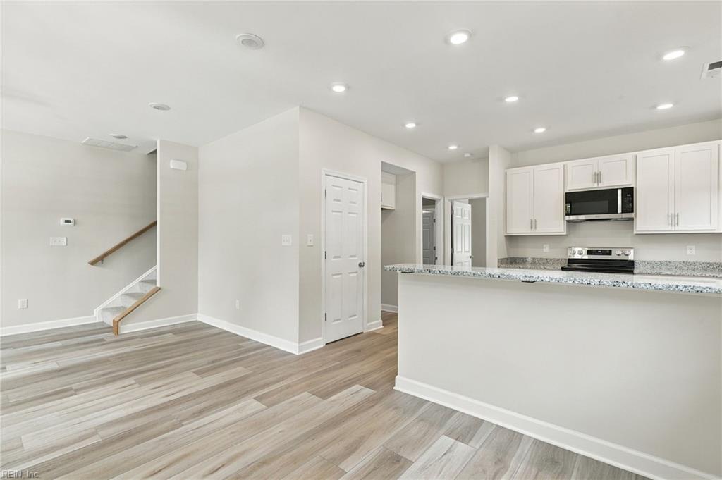 201 Patriots Village Ct Property Photo 2