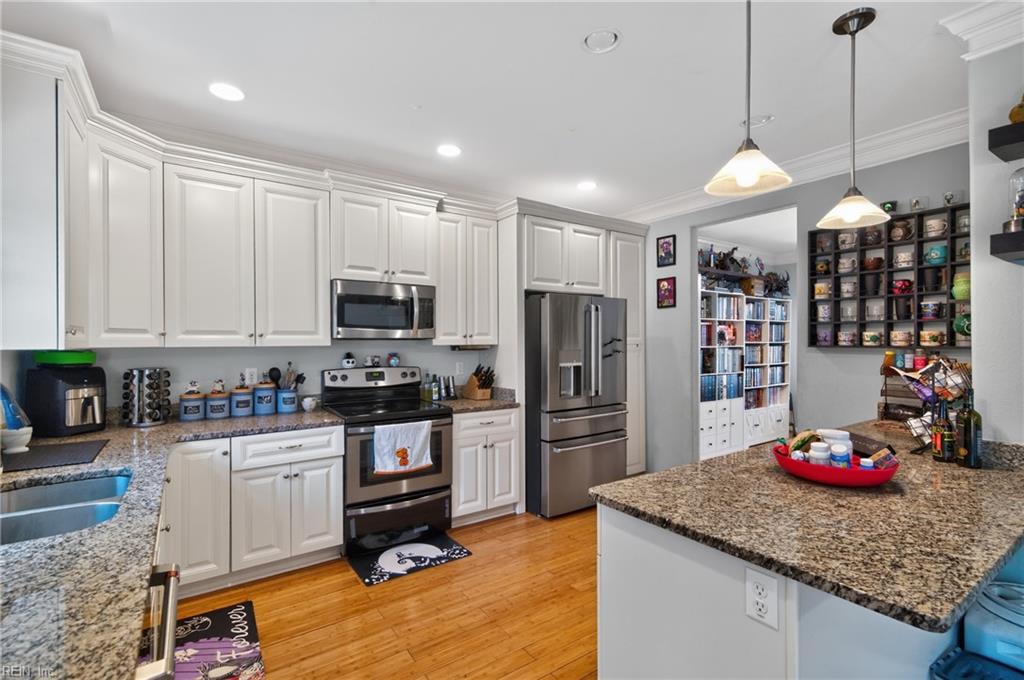5519 Levine Ct Property Photo 6