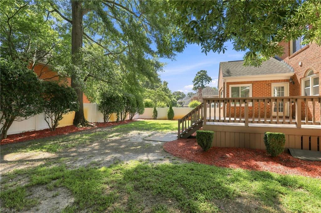 1529 Lauren Ashleigh Dr Property Photo 45