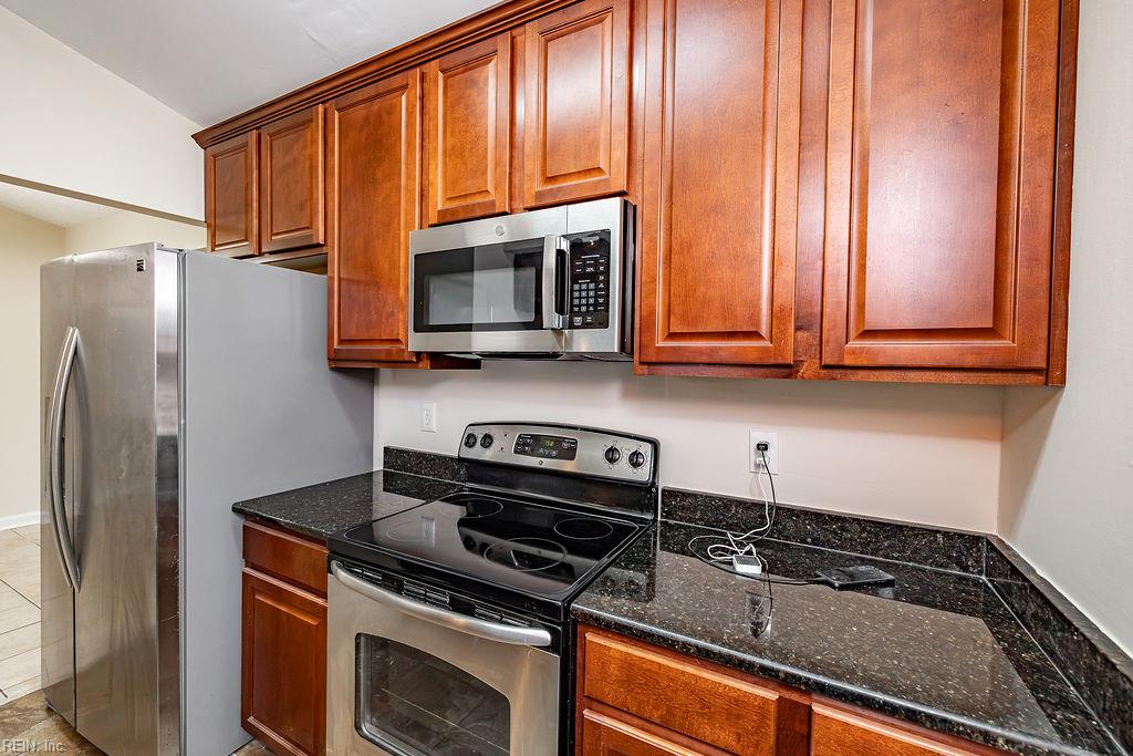 4607 Glencoe Ln Property Photo 10
