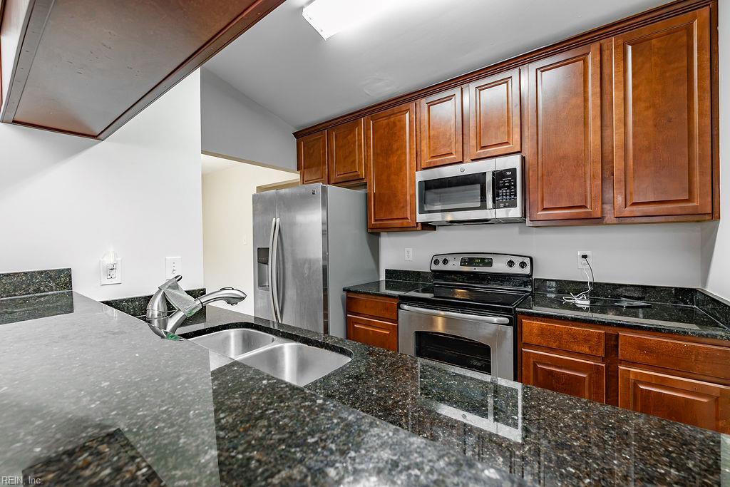 4607 Glencoe Ln Property Photo 15