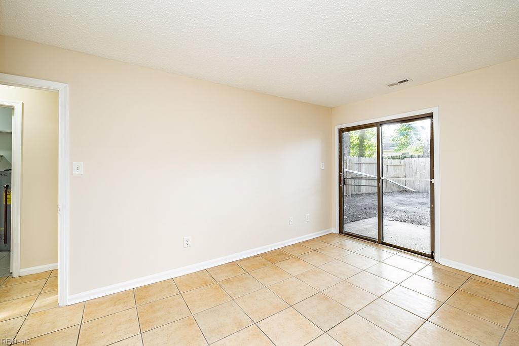 4607 Glencoe Ln Property Photo 24