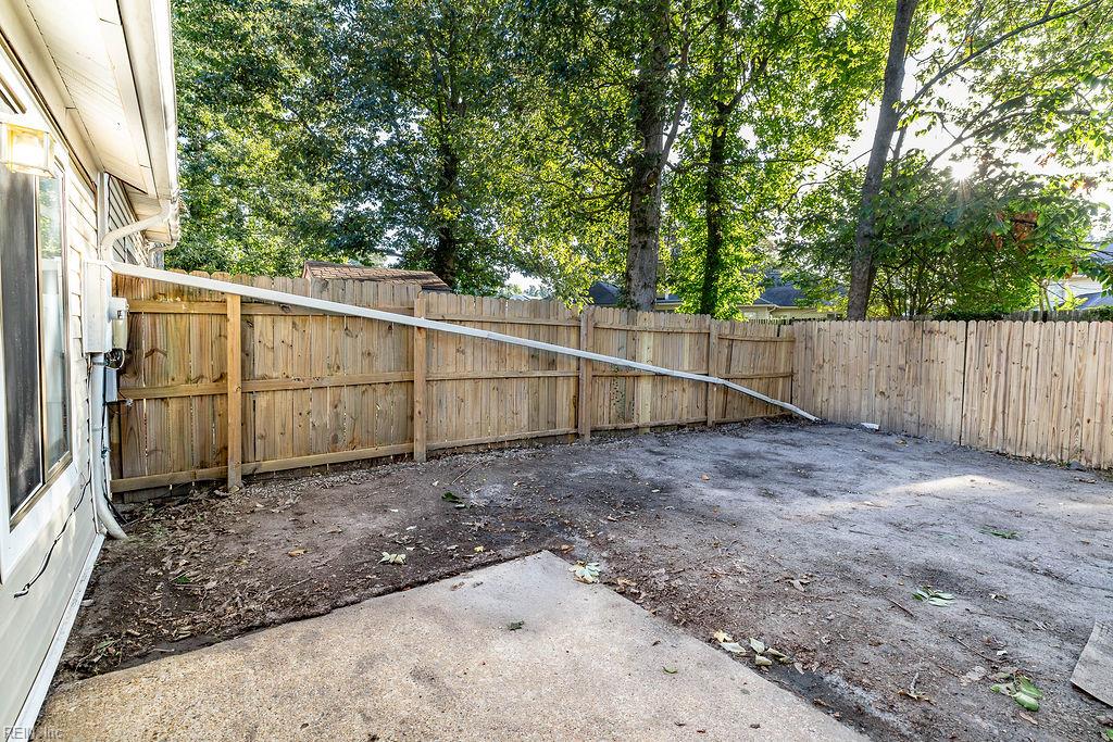 4607 Glencoe Ln Property Photo 33