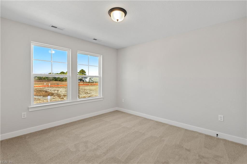 10 Mulligan Ln Property Photo 33
