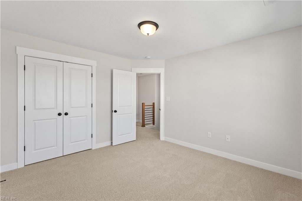 10 Mulligan Ln Property Photo 34