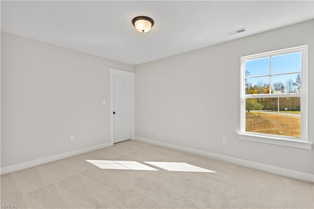 10 Mulligan Ln Property Photo 40