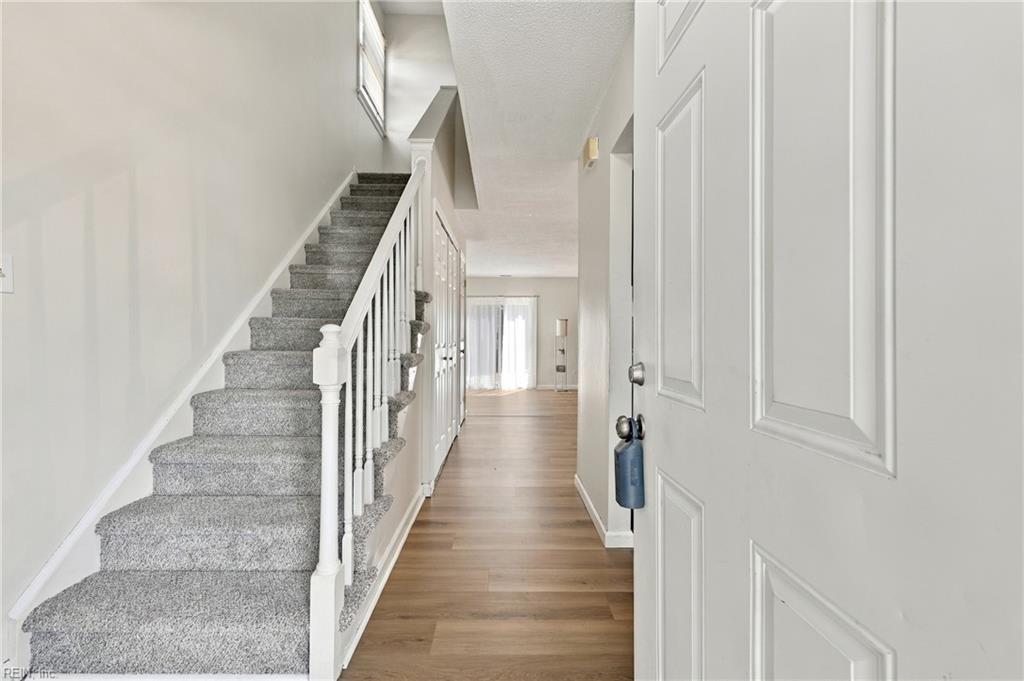 1433 Brookwood Pl Property Photo 3