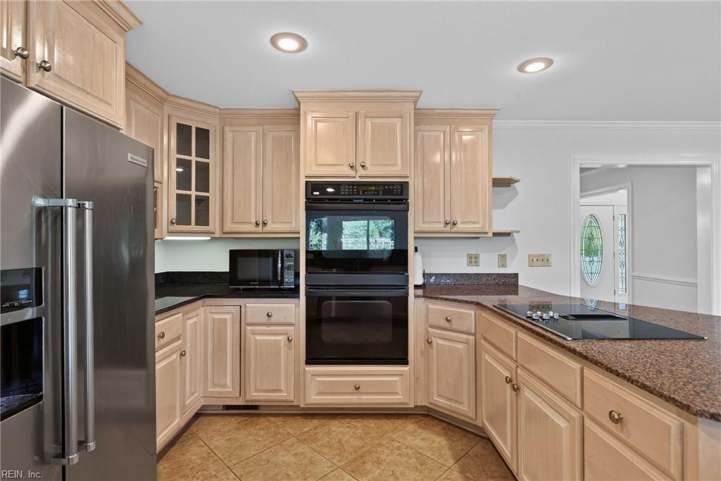 502 Piney Point Rd Property Photo 10