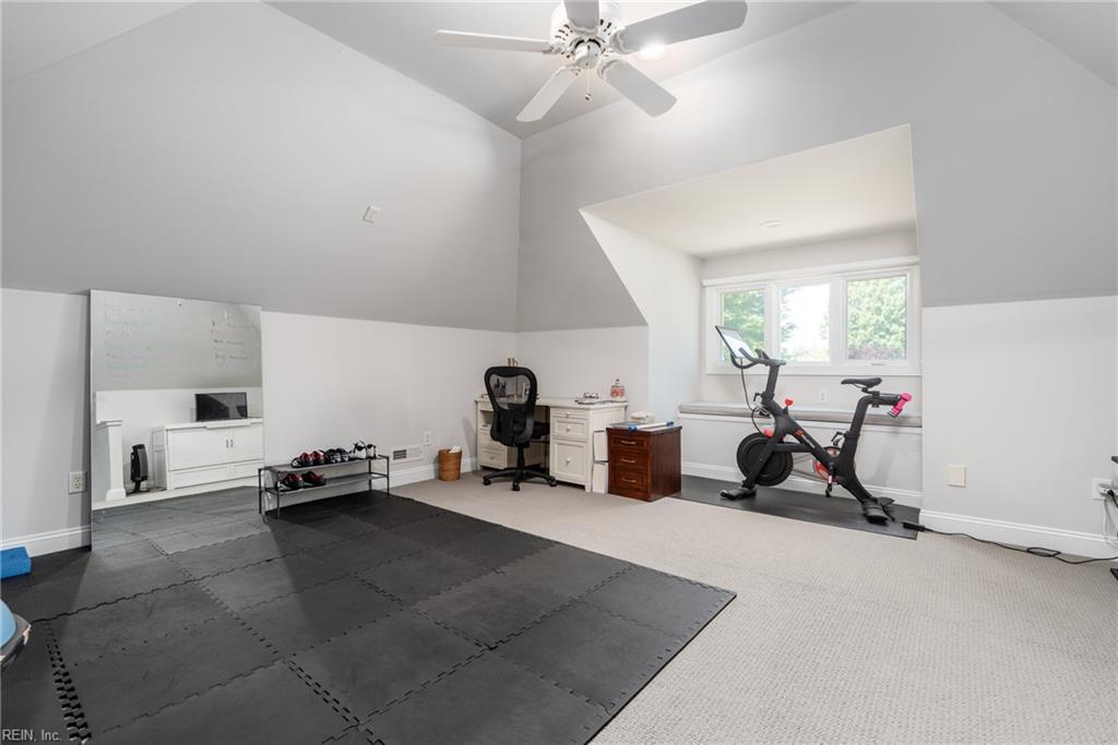 300 Rivers Edge Property Photo 35