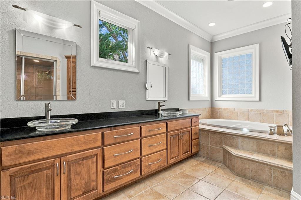 700 Linbay Dr Property Photo 20