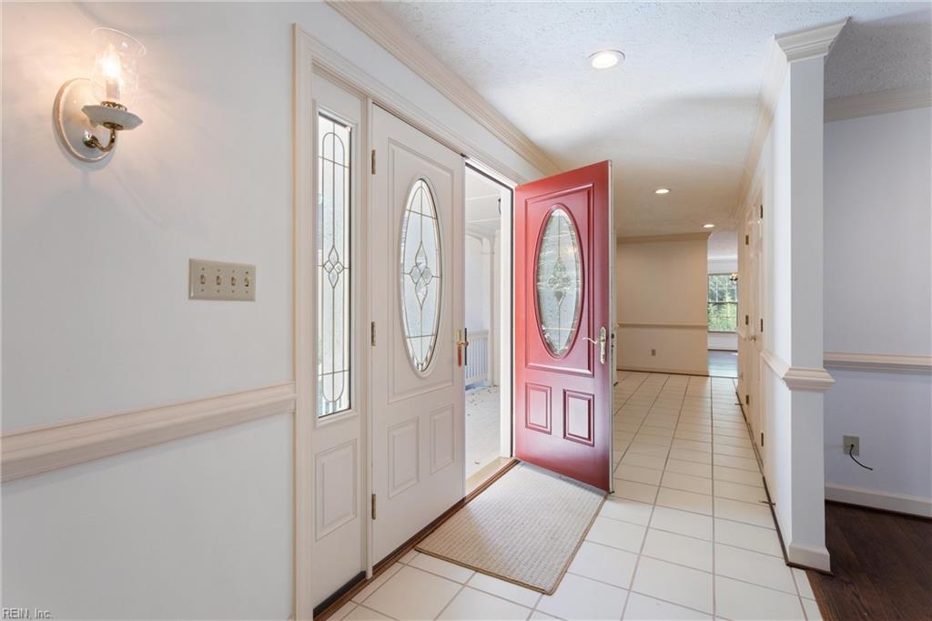 111 Montrose Property Photo 4