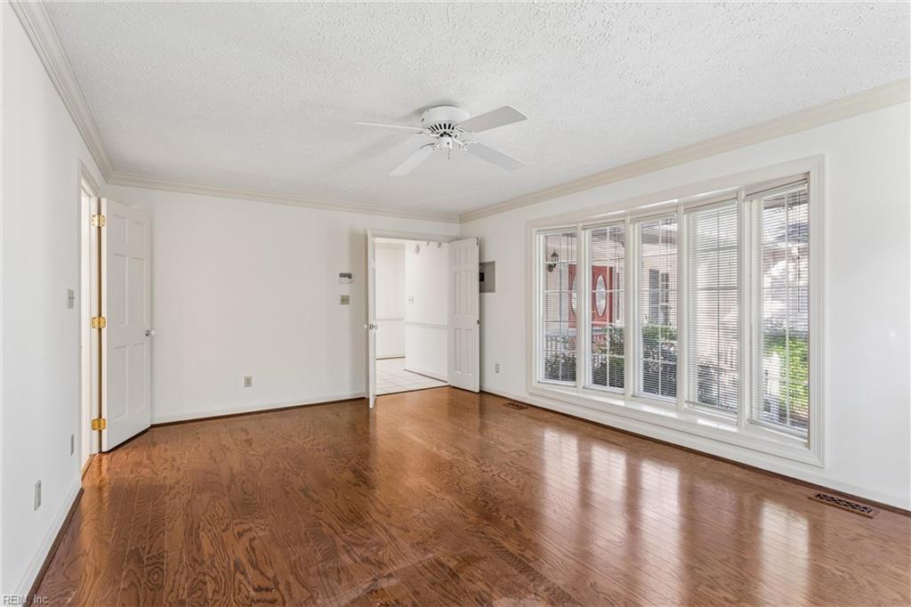 111 Montrose Property Photo 20