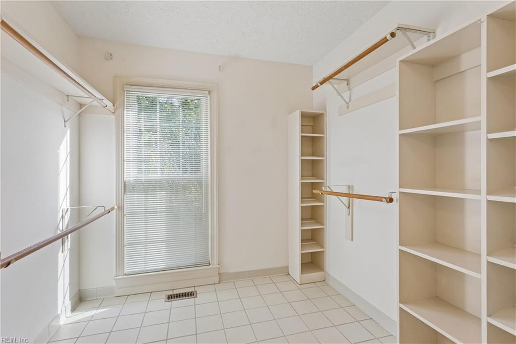 111 Montrose Property Photo 25