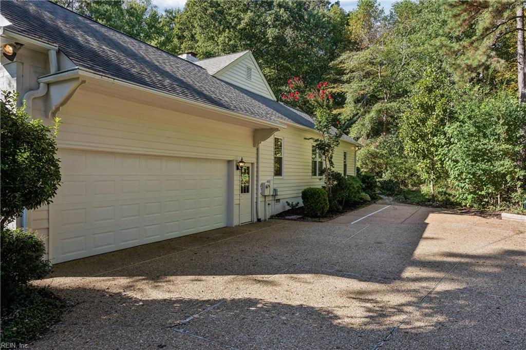 111 Montrose Property Photo 42