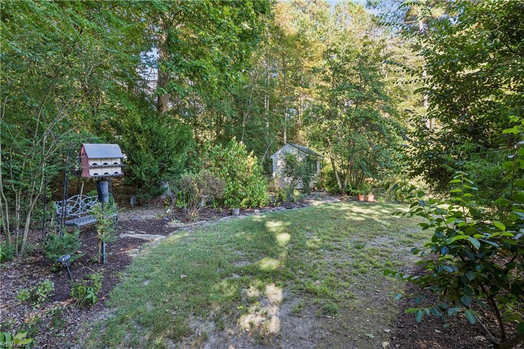 111 Montrose Property Photo 45